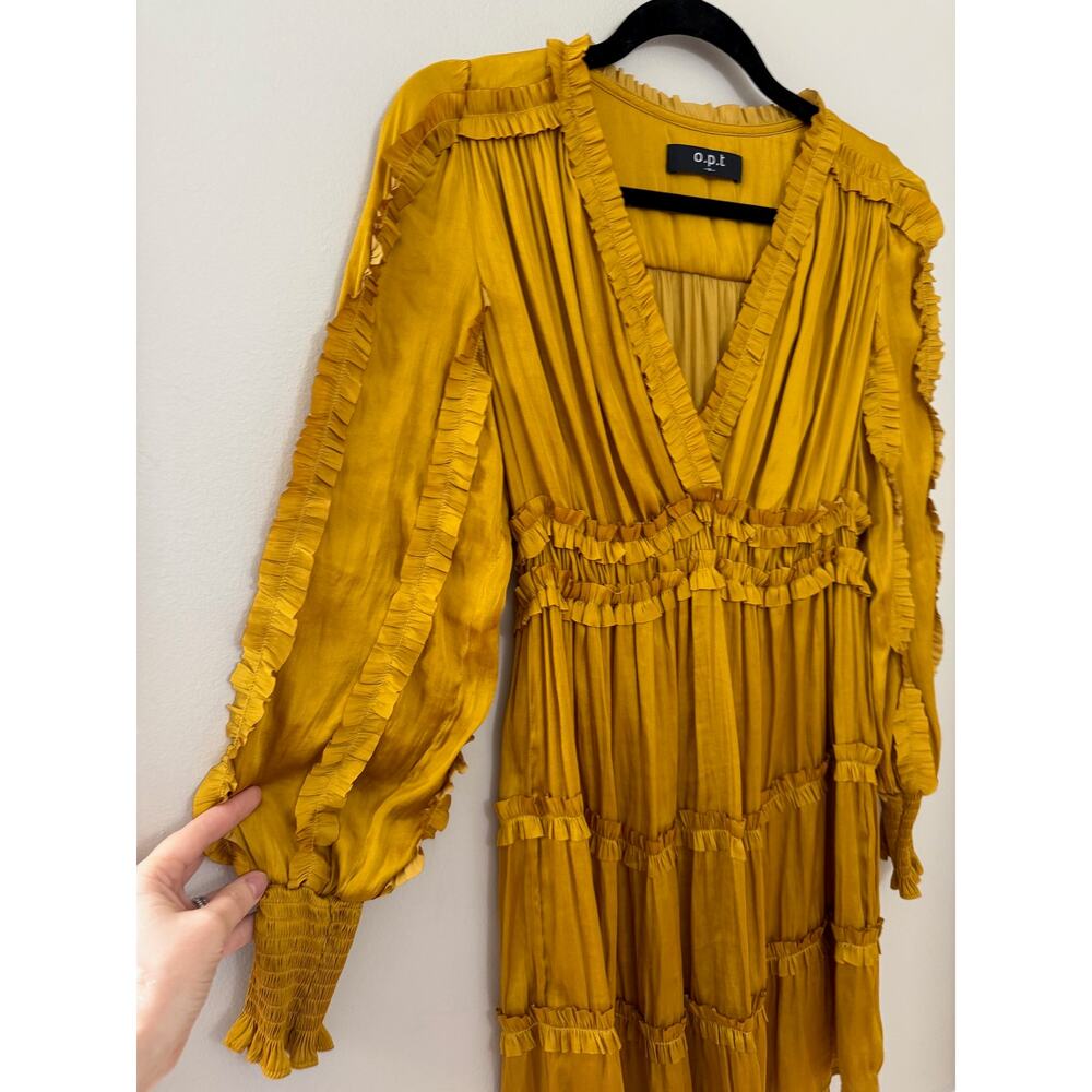 O.P.T. Feminine Modern Tianna Gold Pleated Ruffle Tiered Silky Mini Dress M - Picture 3 of 15